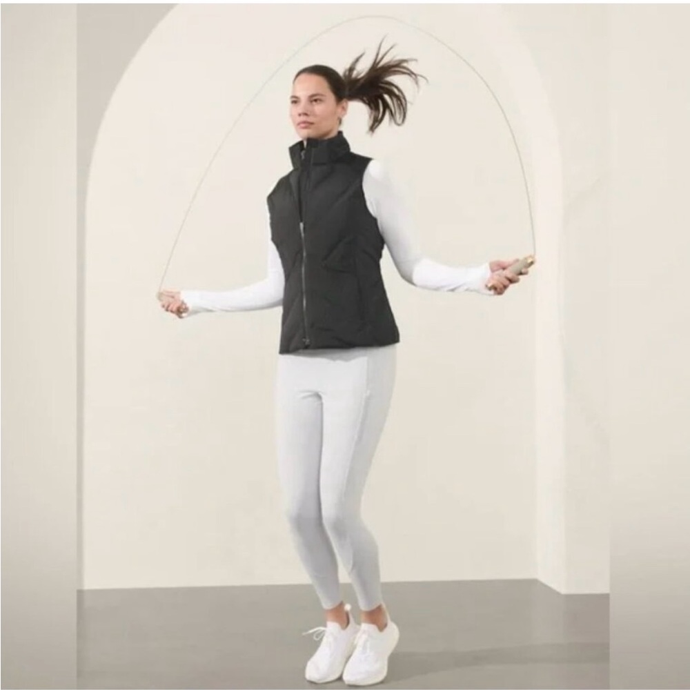 New w/ tags Athleta Women's Black Inlet Vest- Size Large